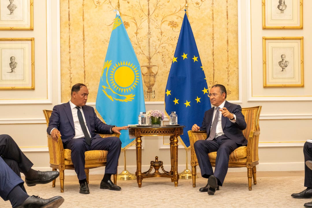 Kamel Ghribi with H.E. Yerbol Karashukeyev, Minister Of Agriculture, Republic Of Kazakhstan