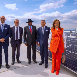 Milano. L’ex presidente della Nigeria e la commissaria dell’Unione africana per le infrastrutture e l’energia visitano il nuovo Ospedale Galeazzi-Sant’Ambrogio a Mind 