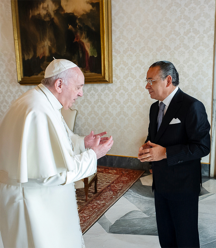 Kamel Ghribi meets His Holiness, the Pontifex Maximus, Pope Francis